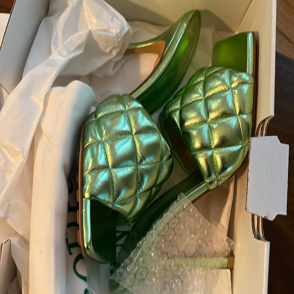 NWT Bottega Veneta Padded Metallic Slide Sandal Size 40